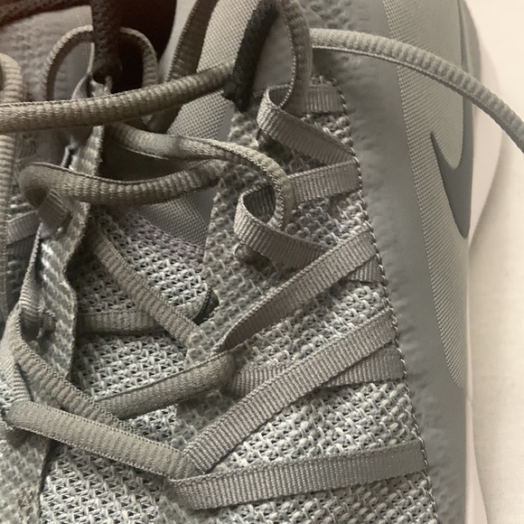 Nike Varsity Compete Trainer. Men’s size 13. Cross training. Gray. - Picture 12 of 14